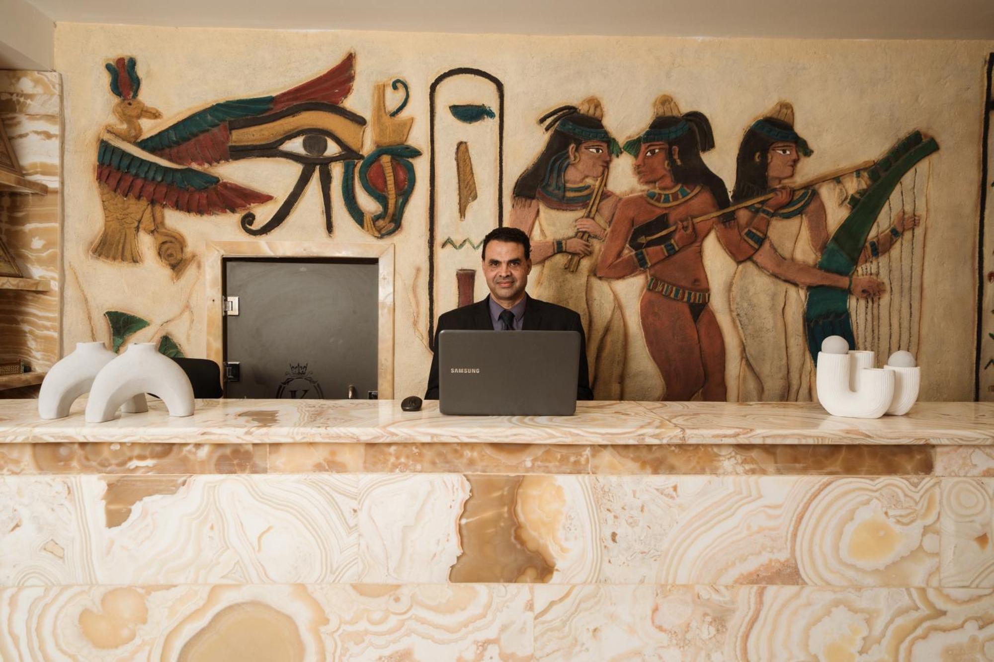 King Pyramids View Hotel Kafrat al Jabal Luaran gambar